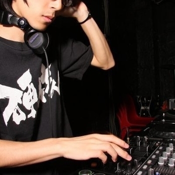 Krewella - Alive (Pegboard Nerds Remix)