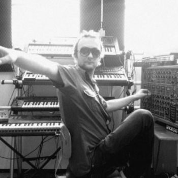 Rimer London ft. Cata Pirata - Love Dagger (Bear Damen Alternate Disco Remake)