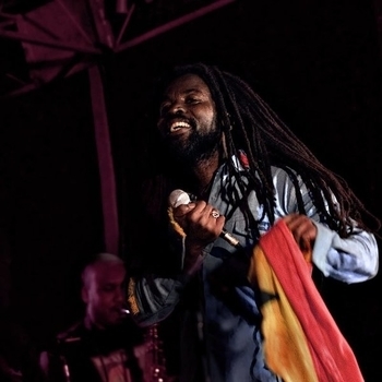 Rocky Dawuni - Sun Is Shining