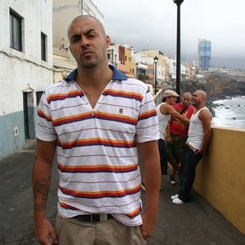 Real El Canario - (Don't Stop) Wiggle Wiggle