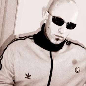 Überzone & Rennie Pilgrem - Black Widow