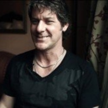 Robbie Wyckoff - Brand New Reality (ОСТ из сериала "Финес и Ферб" / "Phineas and Ferb")