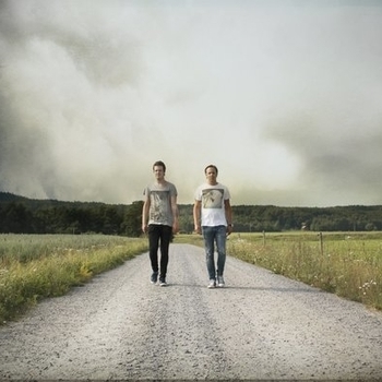 U137 - Watching the Storm (Мелодия из сериала Восьмое чувство / Sense 8") (Сезон 2) (Серия 6)