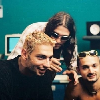 Артист Universal Trilogy