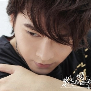 V.K - Pure White (Full Size)