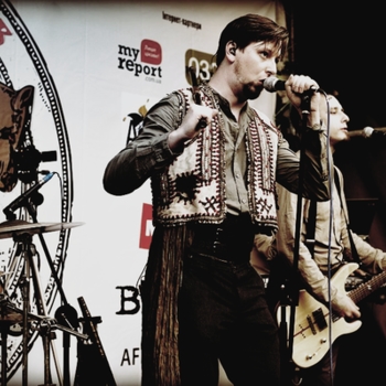 Kings & Beggars - Ai Vis Lo Lop