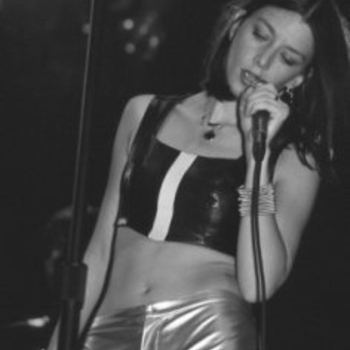 Velvet Chain - Strong