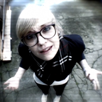 Vist - Красными буквами