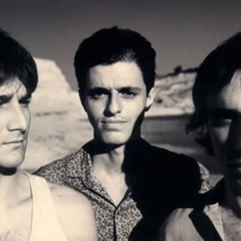 Violeta de Outono - Broken Legs