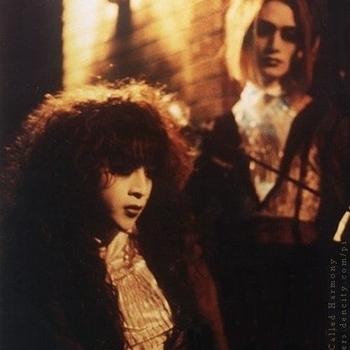 Velvet Eden - Street of Alice