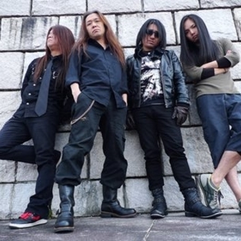 Volcano - Naked Prey (The Island 2019)