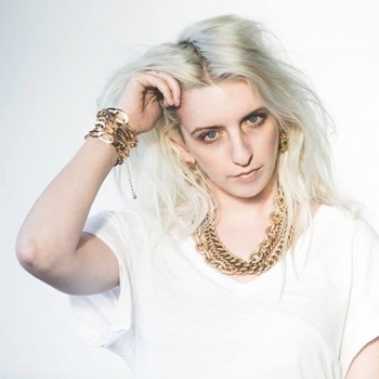 Артист White Hinterland