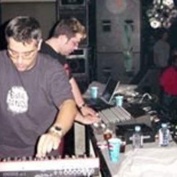 Wizzy Noise - Detuned Swarm