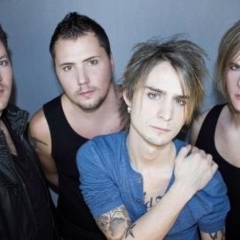 Wigelius - Hold On To Love