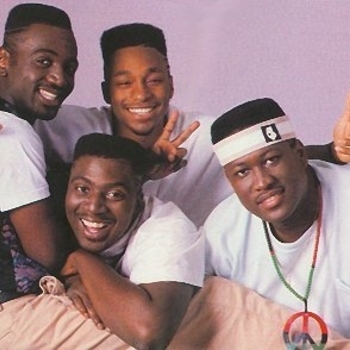 Артист Whistle