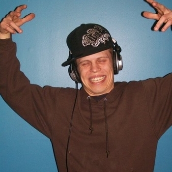 Wattie Green - Feel That Way (Original Mix)