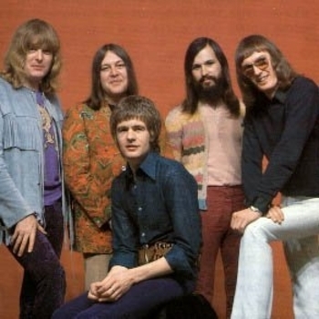 White Plains - My Baby Loves Lovin'