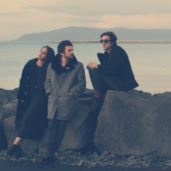 The Naked And Famous feat Young Magic - The Ends (Young Magic Remix) (Диск 2) (Passive Me, Aggressive You. Remixes and B-Sides 2013)