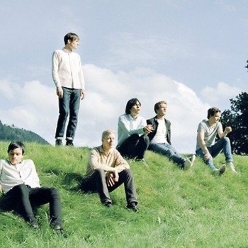 Young Dreams - Young Dreams (Музыка из фильма "Молокососы / Skins") (Сезон 6) (Серия 9)