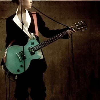 Zhong Chi - And This Is Cut