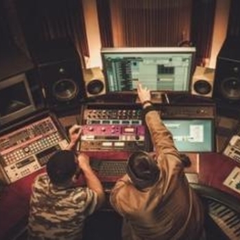 Michael Holborn, William Henries - You Look Just Like Her (2012)