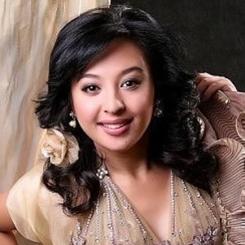 Жасурбек ва Дилноза (Jasurbek Jabborov va Dilnoza Akbarova) - Келасанми (Kelasanmi) (2018)