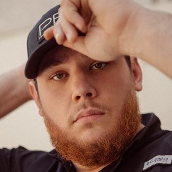 Luke Combs - I Ain't No Cowboy
