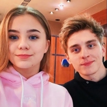 Артист Катя Адушкина и Влад Бумага