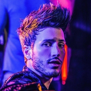 Sebastian Yatra - Basicamente