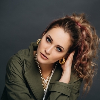 Катя Кокорина и Саша Волокитин - Гимн Алькона