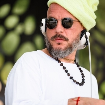 DJ List vs. DJ Aqueel - Tu tu wai hai