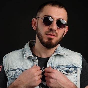 Yunus Pers and Aydarbek Rysbek - Alga, Kazakhstan