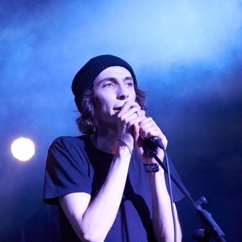 Артист Дайте танк (!)