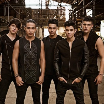 CNCO, Meghan Trainor, Sean Paul - Hey DJ