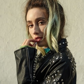 Phem and Machine Gun Kelly - Sorry Mama