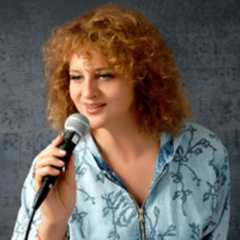 Лариса Закиева - Раскачался месяц