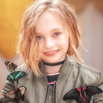 Вика Старикова - Первая любовь