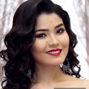 Gulnur Asanova - Түшүмдө