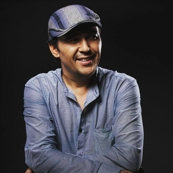 Мақпал Жүнісова - Екі жұлдыз