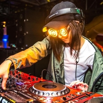 Uho - Blur (Original Mix) (Fragments 2017)