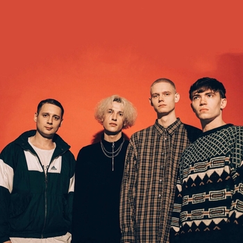 Пикчи!, Red Square - Сломали всё сами