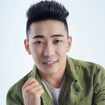 Артист Кайрат Примбердиев