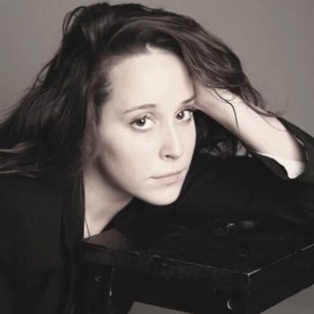 Артист Ксения Ларина