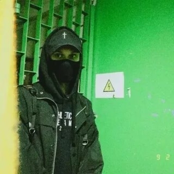 Keelse, HXVRMXN - MO RE