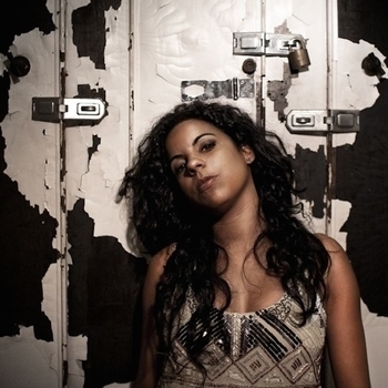 Danay Suarez feat The Idan Raichel Project - Closer Now (Palabras Manuales 2017)