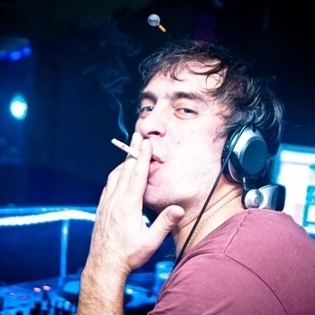 Besso - Silent Distance