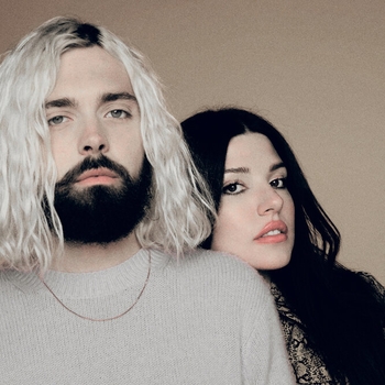 Артист Flora Cash