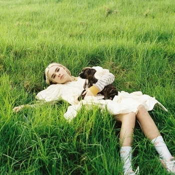 Benee feat Lily Allen, Flo Milli - Plain (2020)