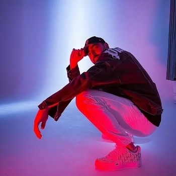 Oweek - Шанс (Песня из сериала Жизнь по вызову)