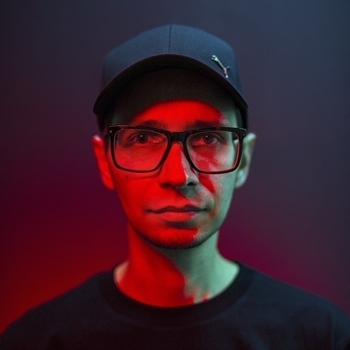 Pavel Khvaleev - Labyrinth